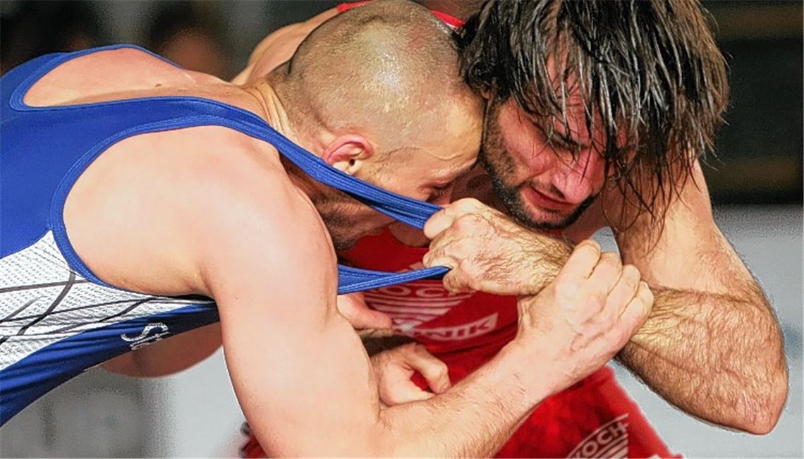 Remis mit Hängen und Würgen