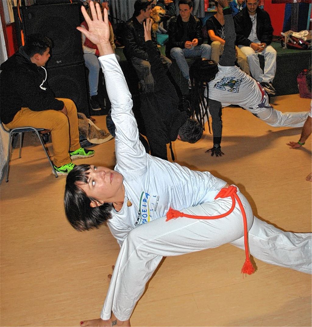 Workshop im Mühlacker Jugendhaus: Die Kampfkunst wird von Musikern begleitet.