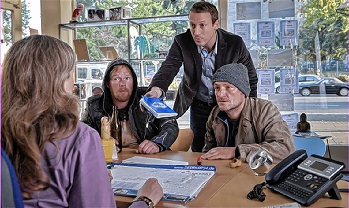 Wotan Wilke Möhring (2.v.re.) ist in einer der Hauptrollen zu sehen.