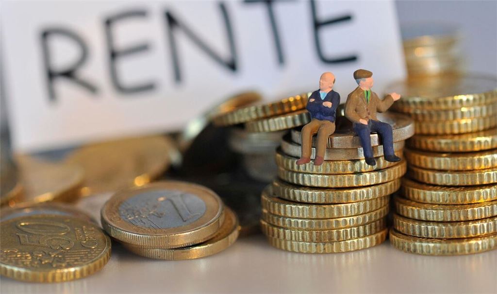 Würde man die "Rente mit 63" abschaffen, könnte das laut einer Studie Milliardensummen für den Fiskus bedeuten. (Symbolbild)