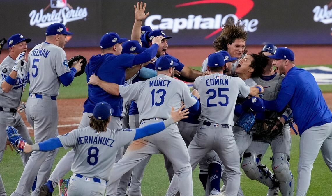 Yamamoto im Jubelkreis: Dodgers holen ersten World-Series-Titel seit 25 Jahren