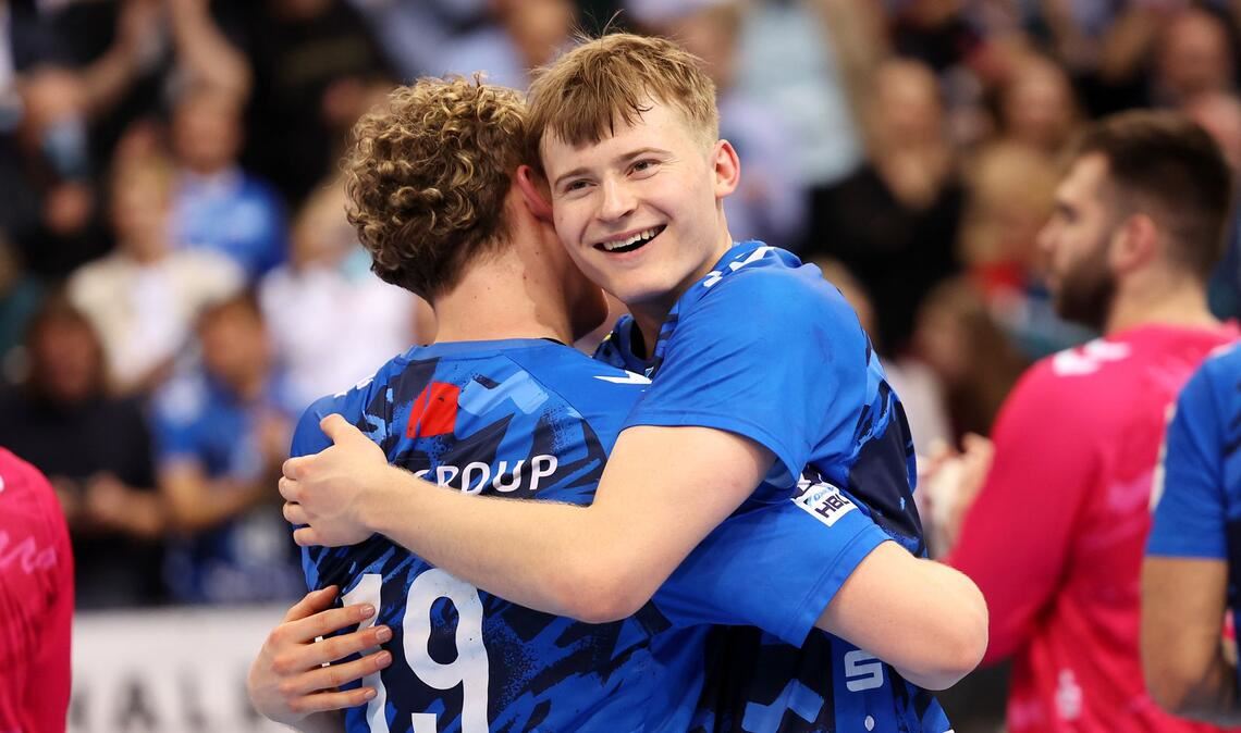 Youngster im Glück: Max Heydecke, Linus Schmid (re.).