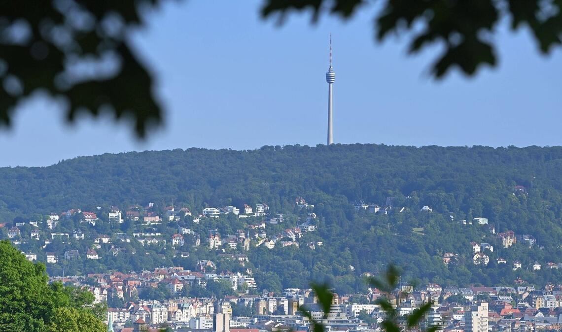 Zahlreiche Grundstücksbesitzer in bester Lage müssen vorerst die hohen Grundsteuer-Rechnungen bezahlen.