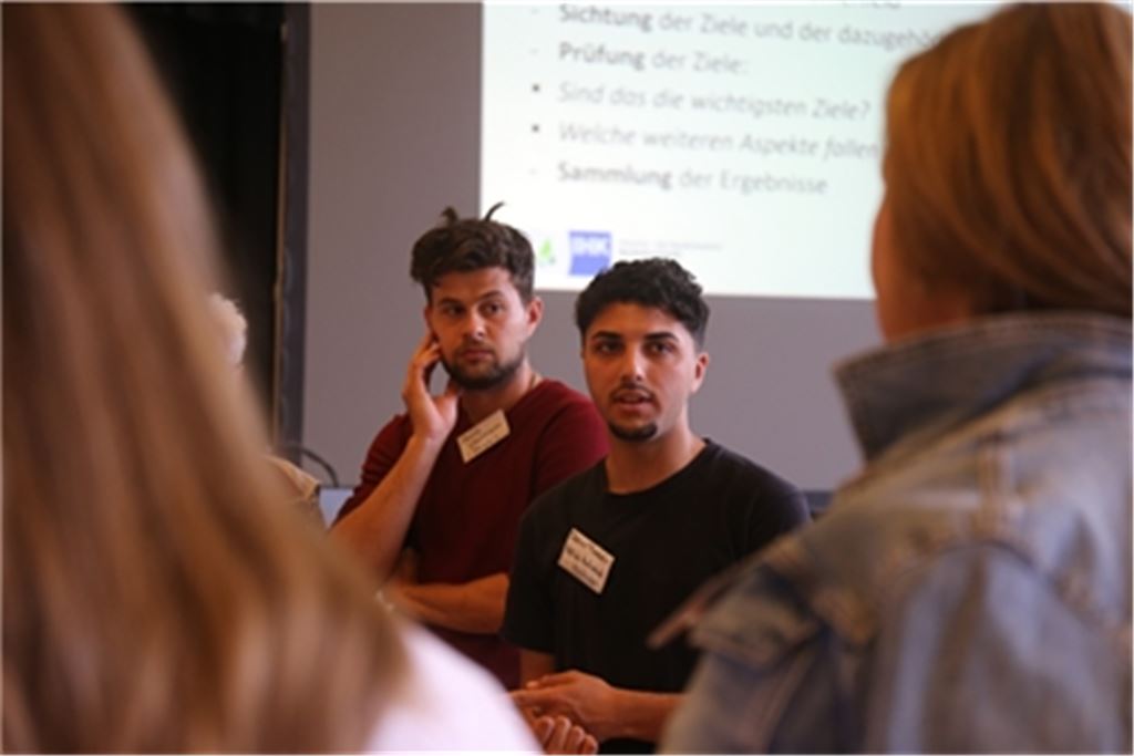 Zahlreiche Ideen und Visionen werden beim zweiten Workshop-Abend in Mühlacker nicht nur aber auch zur Bahnhofstraße erarbeitet. Foto: Deeg