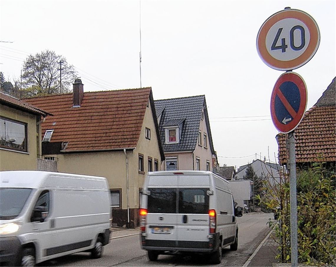 Zankapfel: das Tempolimit von 40 km/h auf der Enzberger Ortsdurchfahrt.Archivfoto: Sadler