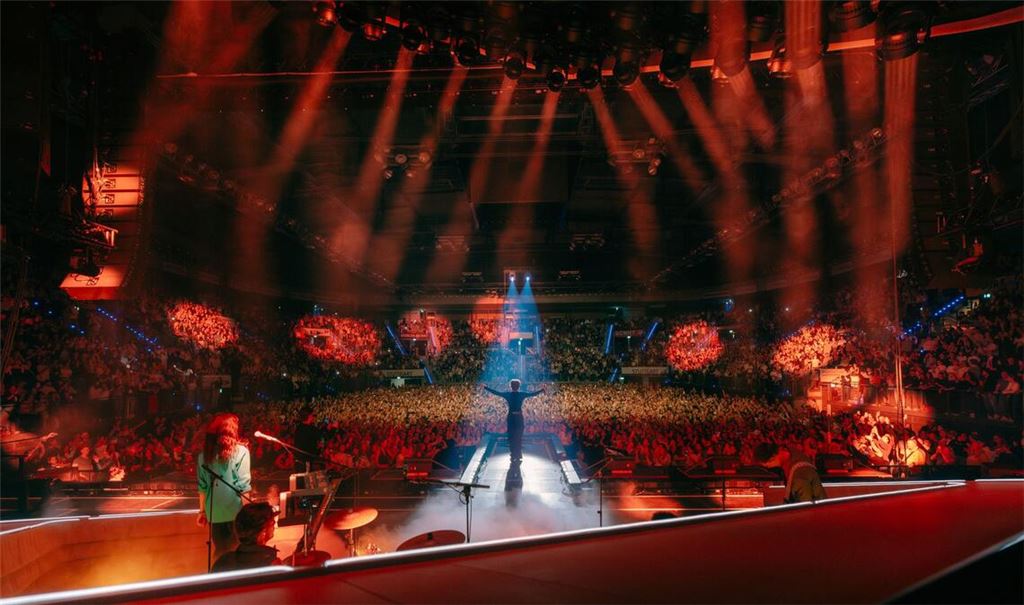 Zartmann beim Auftritt am Donnerstagabend in der Porsche-Arena