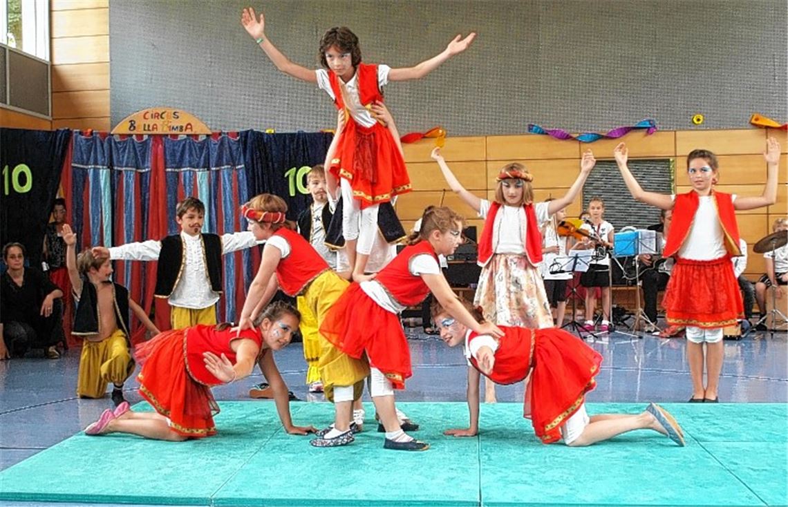 Zehn Jahre Zirkusprojekt Bella Bimba in der Grundschule Sternenfels. Mit zwei Aufführungen feiern die Kinder das Jubiläum.