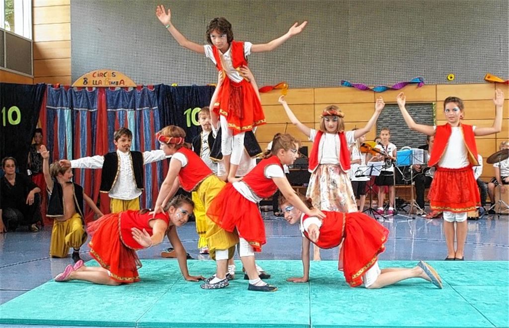 Zehn Jahre Zirkusprojekt Bella Bimba in der Grundschule Sternenfels. Mit zwei Aufführungen feiern die Kinder das Jubiläum.
