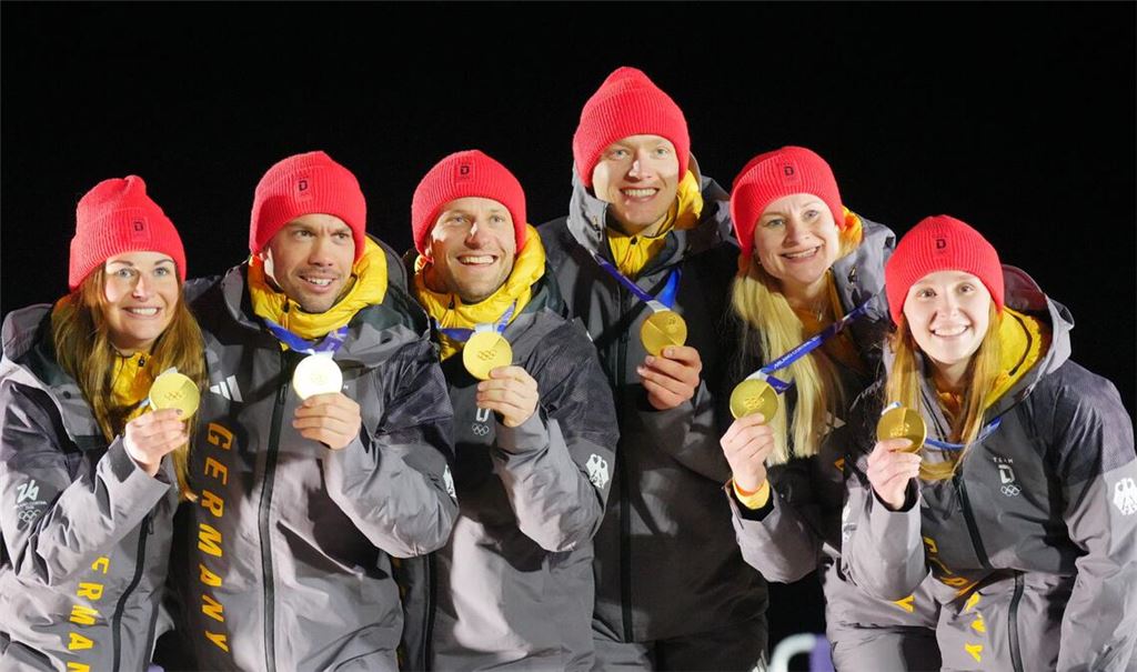 Zeigt her eure Medaillen – unter anderem die deutsche Rodelstaffel hat für das Team D Gold gewonnen. In unserer Bildergalerie zeigen wir alle deutschen Medaillen der Winterspiele 2026.
