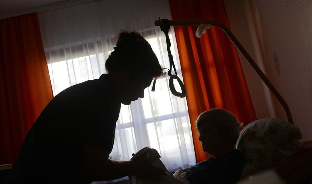 Zeitintensiv: Betreuung von Senioren