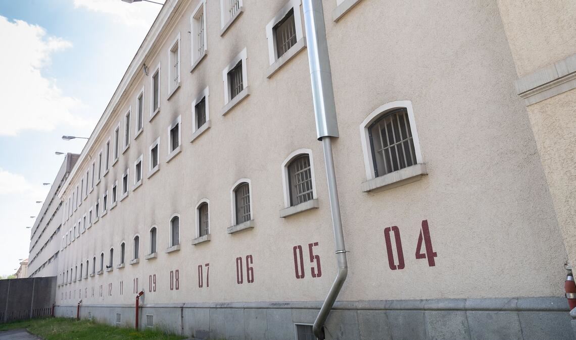 Zeitweilig war Jimi Blue Ochsenknecht während seiner Auslieferung nach Österreich auch in der Justizvollzugsanstalt München-Stadelheim. (Archivbild)