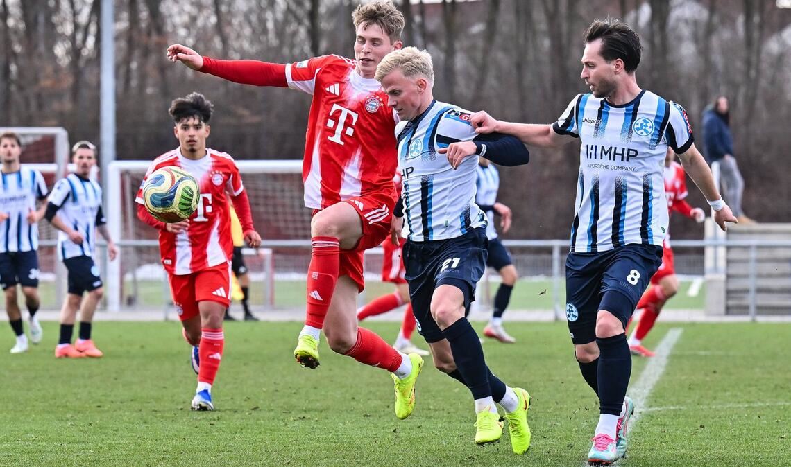 Zentrale Achse vor der Abwehr: David Tomic (re.) und Per Lockl.