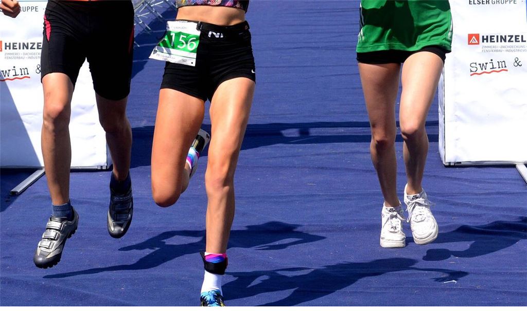Zieleinlauf beim Mühlacker Triathlon: Das sportliche Großereignis hat, weil Vorwürfe gegen einen Zaungast laut wurden, ein Nachspiel vor dem Amtsgericht. Symbolfoto: Archiv
