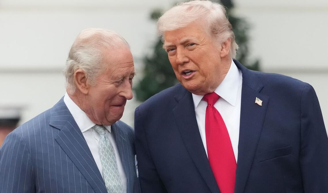 Zu Gast bei Freunden: König Charles III. (l.) wird von Trump empfangen.