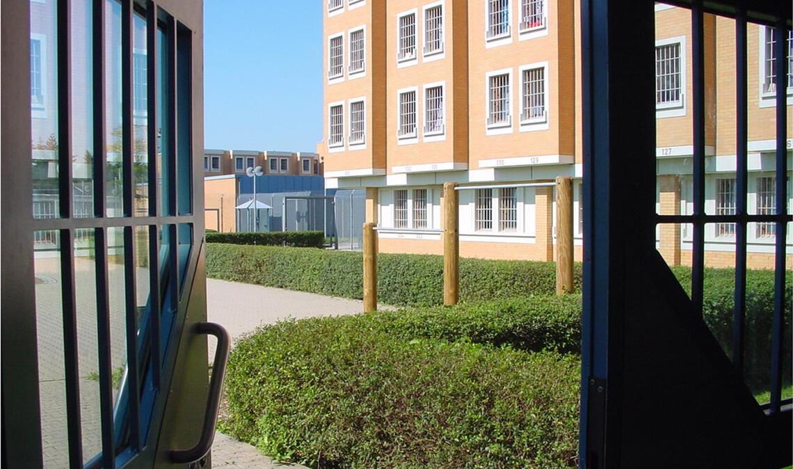 Zu Übergriffen kommt es hinter Gittern immer wieder. Ein Fall von Misshandlung kam nun in Pforzheim vor das Jugendschöffengericht. Symbolfoto: Archiv