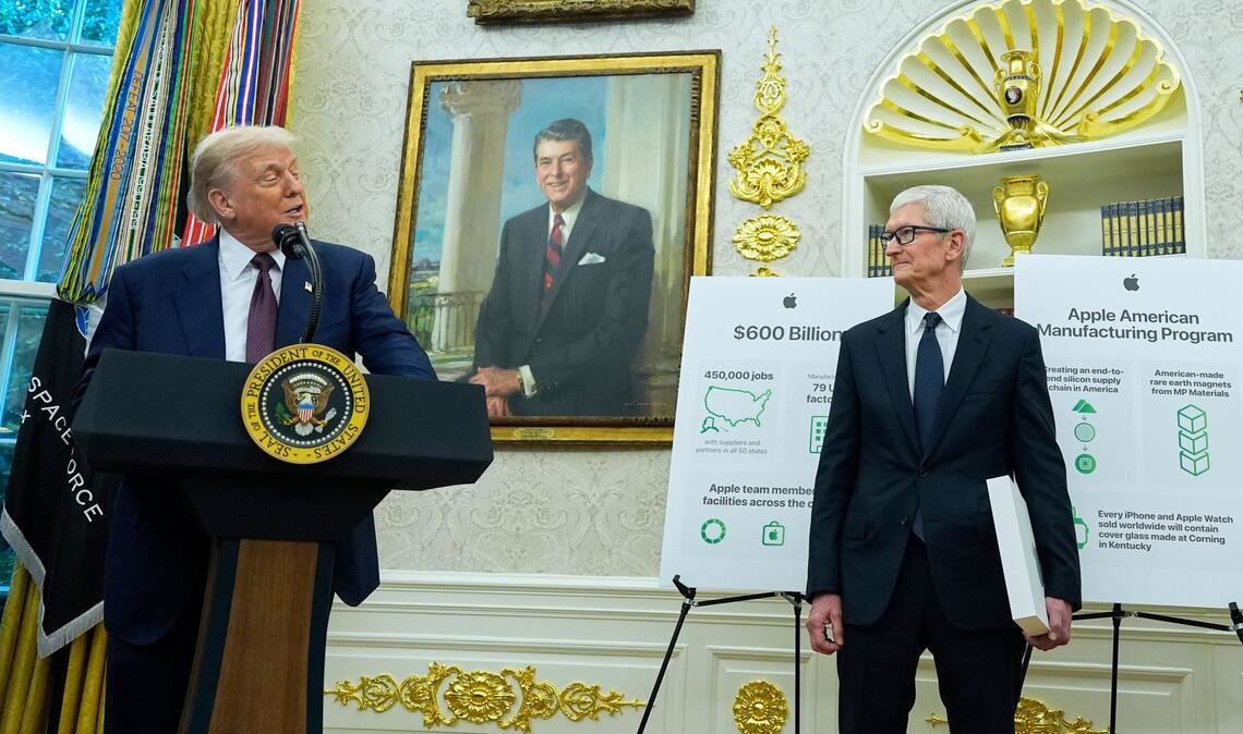 Zu den Aufgaben von Tim Cook als Apple-Chef gehörte es in den vergangenen Monaten, Kontakte zum Weißen Haus von US-Präsident Donald Trump zu pflegen. (Archivbild)