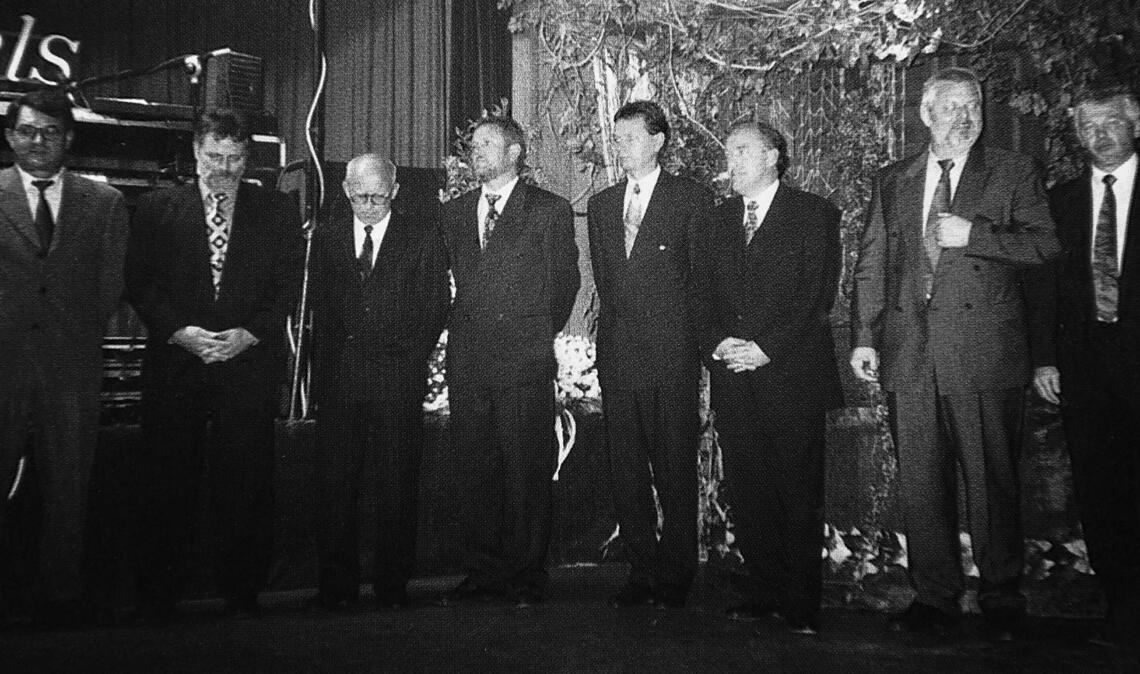 Zu den Gründungsmitgliedern des TC Sternenfels gehörten im Jahr 1976: Horst Merz, Günter Widmaier, Ludwig Schmid, Walter Häffner, Fritz Aldinger, Helmut Wagner, Hans-Dieter Schäfer und Manfred Schlotterbeck (von links). Fotos: Prokoph/Tennisclub Sternenfels