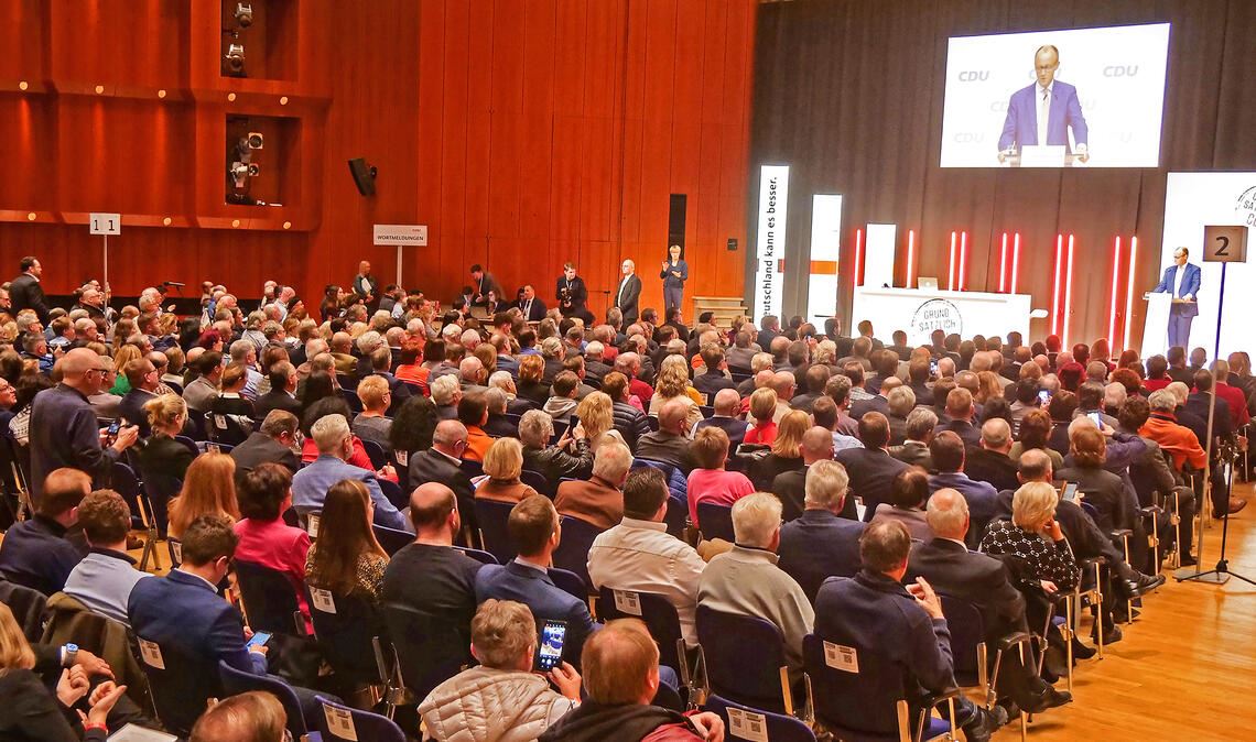 Zu der ersten von vier Regionalkonferenzen der CDU treffen sich mehrere Hundert Parteimitglieder im CongressCentrum in Pforzheim. Foto: Friedrich
