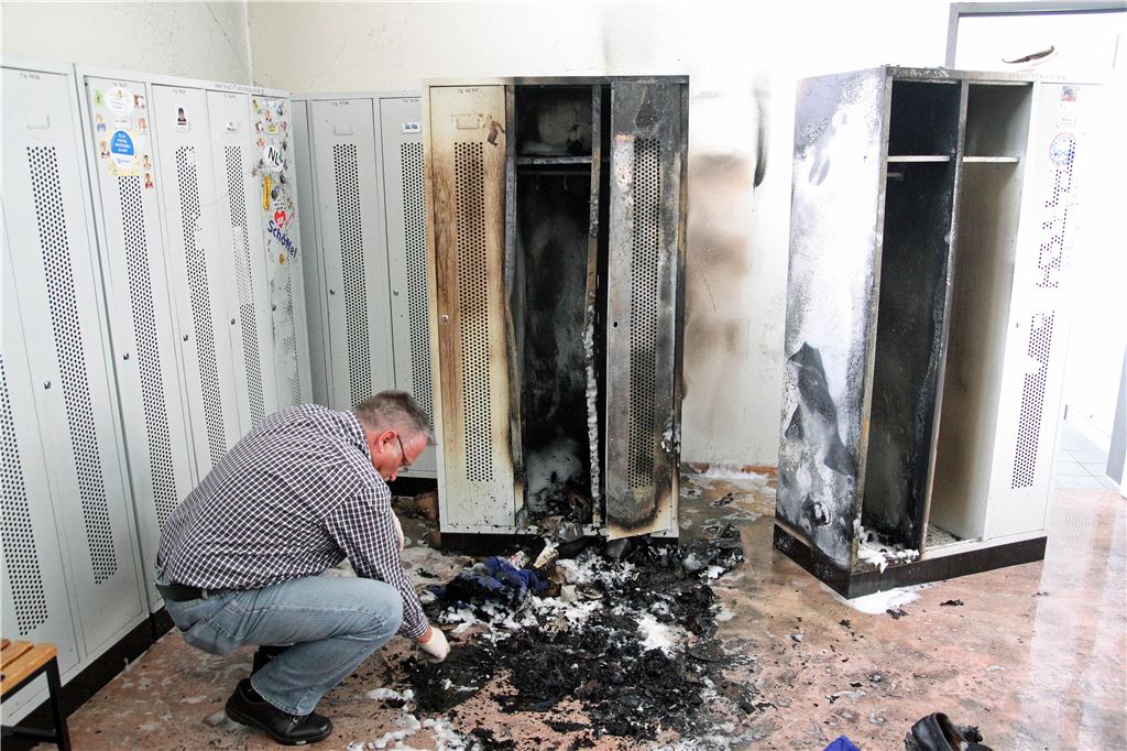 Zu einem Brand kam es am Montagmittag im Spind einer Umkleide der Lebenshilfe in Lomersheim. (Foto: Goertz)