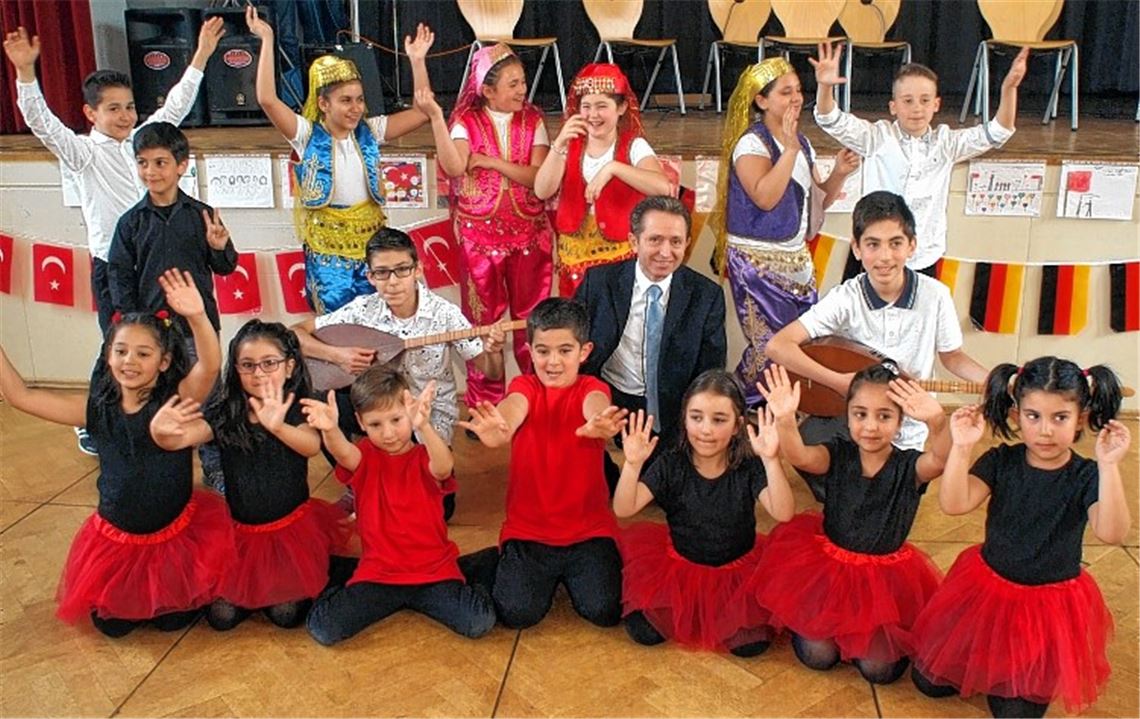 Kinder sind in beiden Kulturen zu Hause