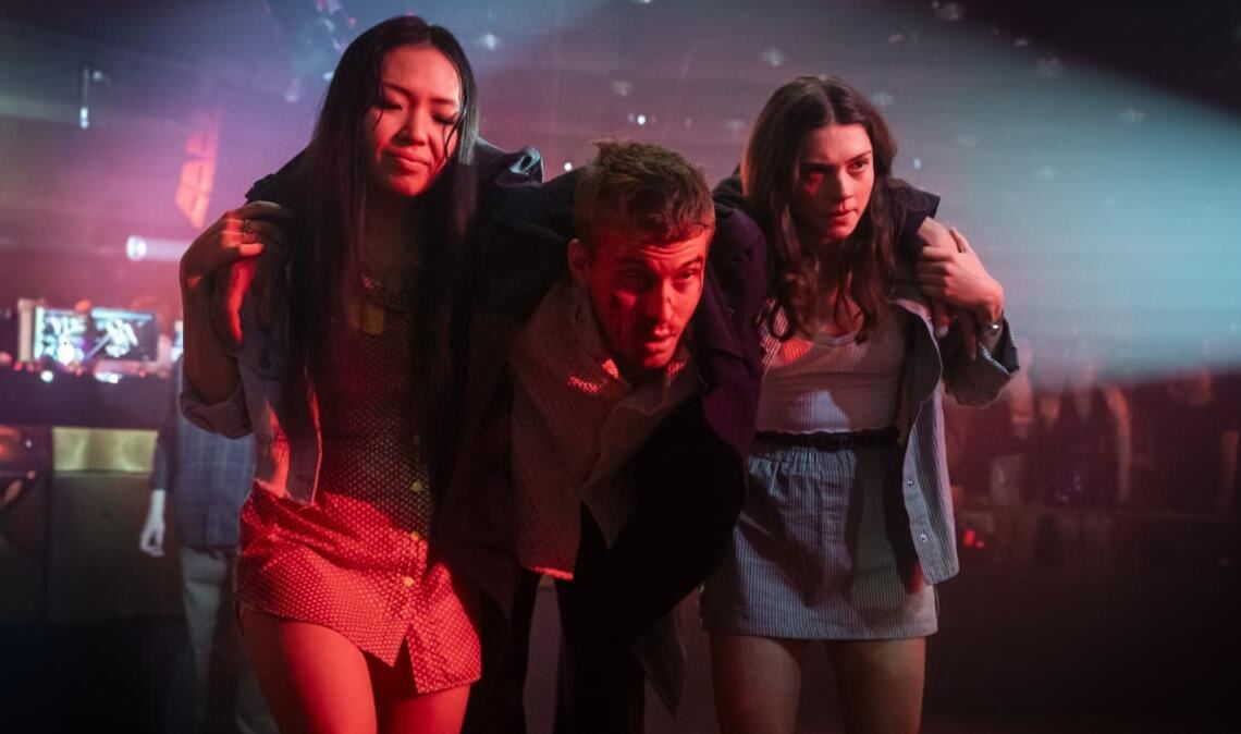 Zu viele wilde Partys? Cyril Vega (Ben Felipe) braucht in der dritten Staffel von „Maxton Hall"“ Hilfe.