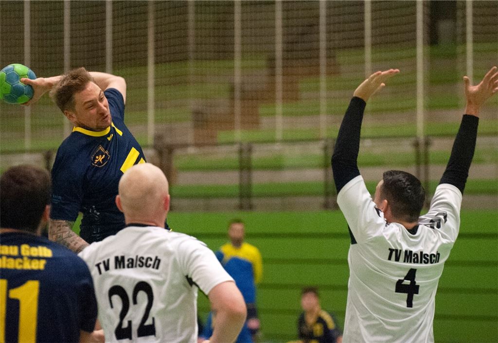 Zuletzt spielten die Blau-Gelben vor leeren Rängen, doch das ändert sich jetzt. Archivfoto: vh