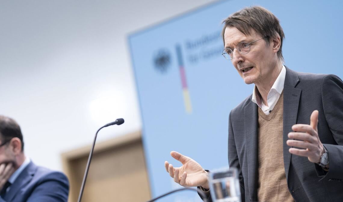 Zum 1. Juli 2023 wird der Beitragssatz zur Pflegeversicherung erhöht.