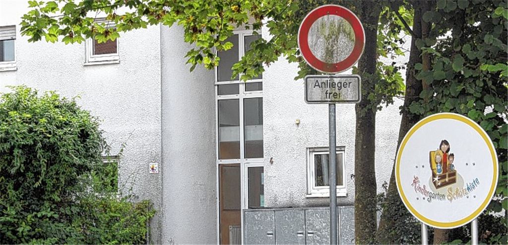 Zum Abriss freigegeben: Am Standort des einstigen Übergangswohnheims, später Kindergarten „Schatzkiste“, soll ein Neubau als Unterkunft für Flüchtlinge und Obdachlose entstehen.