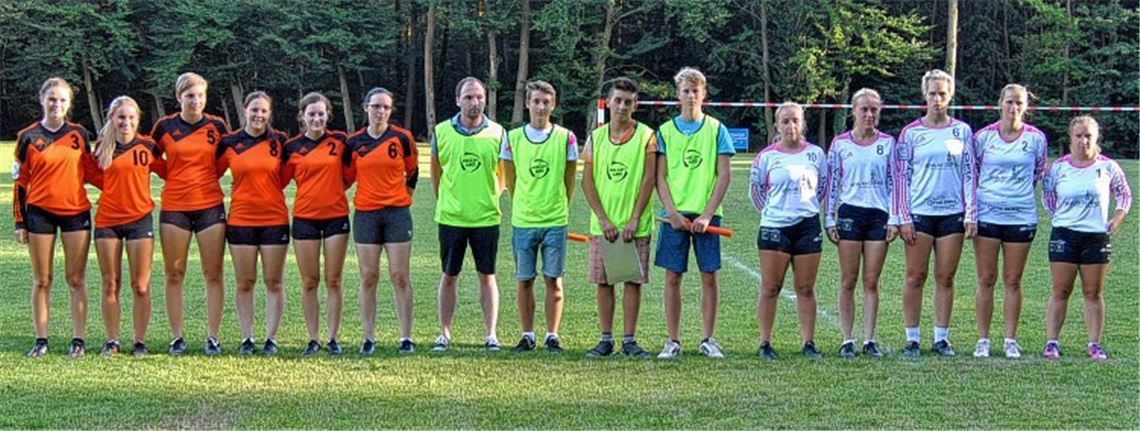 Zum Eröffnungsspiel auf dem neuen Faustballfeld in Hohenklingen treten die beiden Damen-Bundesligisten TSV Calw (li.) und der frischgebackene Europa-Pokalsieger TSV Dennach an.