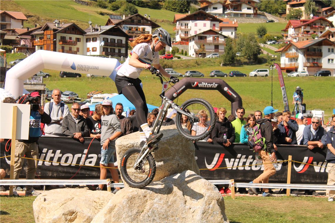 910_0008_158599_Nina_Reichenbach_II