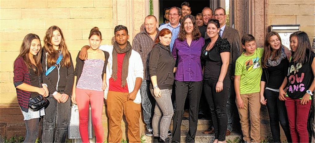 Zur Freude von Jugendlichen, Stadtverwaltung und Gemeinderat hat das Jugendhaus ein neues, zwar nur vorübergehendes, aber nichtsdestotrotz ansprechendes Zuhause gefunden.