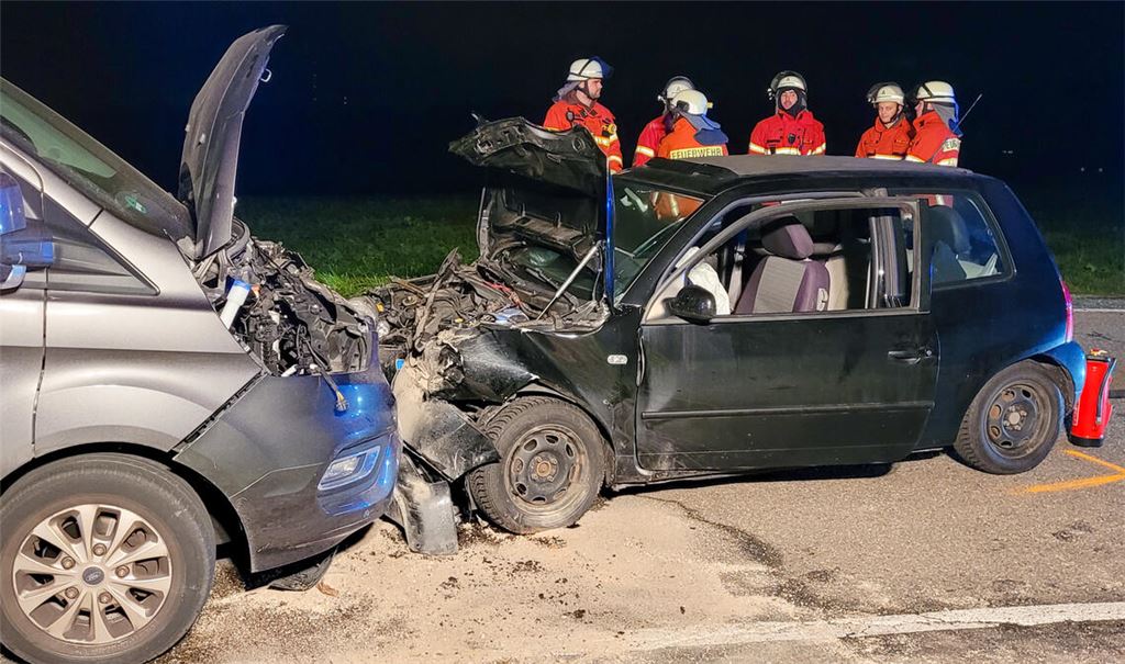 Zur Unfallaufnahme ist die Strecke bei Maulbronn voll gesperrt. Foto: Einsatzreport 24/Waldemar Gress