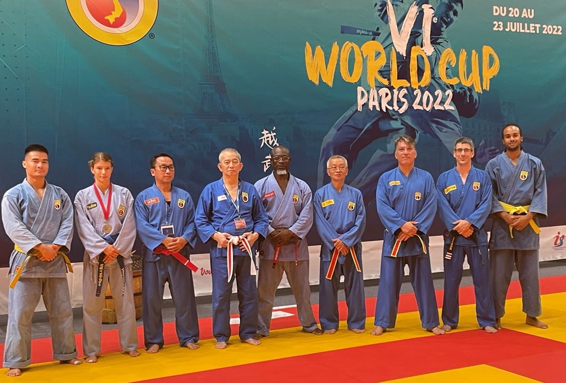 Zur deutschen Delegation beim Vovinam-Weltcup gehören Pauline Speidel und Stefan Wirbatz (2. v. re.) aus Mühlacker. Foto: privat