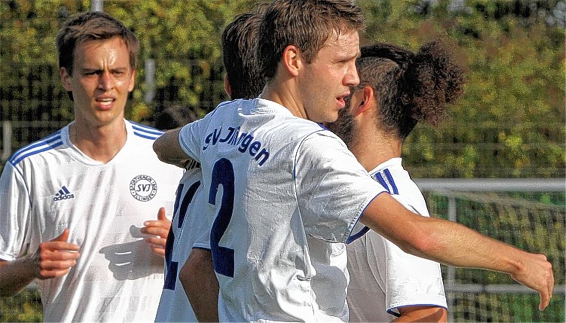 Zurück an der Tabellenspitze: Die Illinger Fußballer sind nach kurzer Talfahrt seit zwei Spieltagen wieder die Nummer eins. Doch die Konkurrenz sitzt dicht im Nacken.