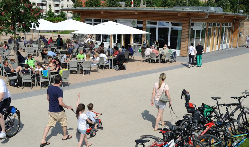 Zuversicht: Das Restaurant „EssEnz“ in den Enzgärten soll auch künftig unter der Regie von „Miteinanderleben“ laufen und Menschen mit Handicaps beschäftigen. Foto: Archiv