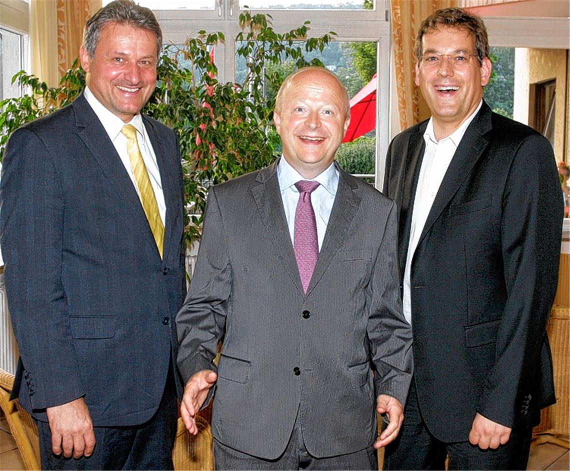 Zuversicht vor den Wahlen: die FDP-Abgeordneten Dr. Hans-Ulrich Rülke (li.) und Professor Dr. Erik Schweickert (re.) mit Europaparlamentarier Michael Theurer.