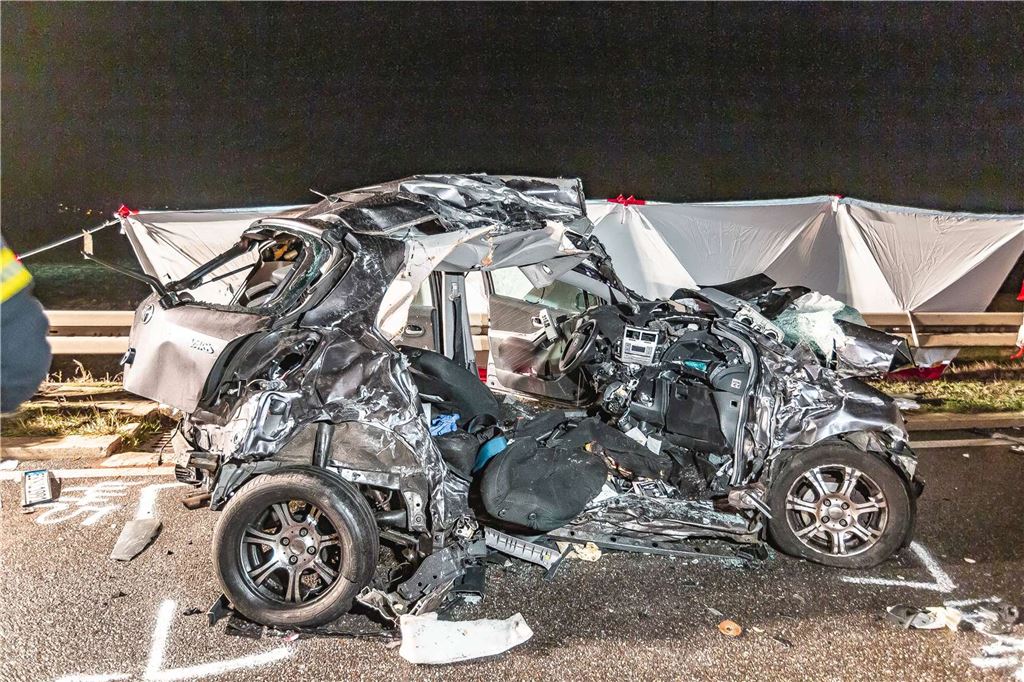 910_0008_161944_7_aktuell_Unfall_Enzweihinger_Steige_Toy