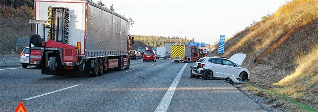 Zwei Unfälle auf der A8