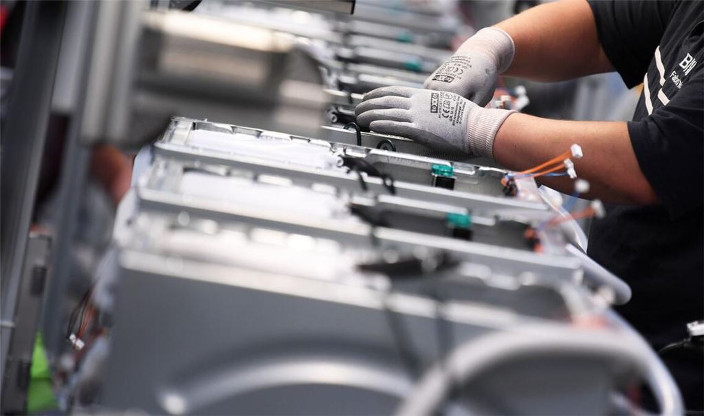 Zweistelliges Auftragsplus im Dezember und auch im Gesamtjahr 2025 mehr Bestellungen als ein Jahr zuvor: In der Elektroindustrie kommen nimmt die Hoffnung zu. (Symbolbild)