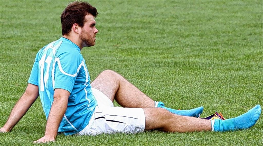 Zwischen Arne Körner und Phönix Lomersheim knirscht es offenbar. In den letzten beiden Spielen stand der Stürmer, der bisweilen auch schon in der Defensive aufgelaufen war, nicht im Aufgebot, obwohl er zuvor stets zum Stammpersonal gehörte.